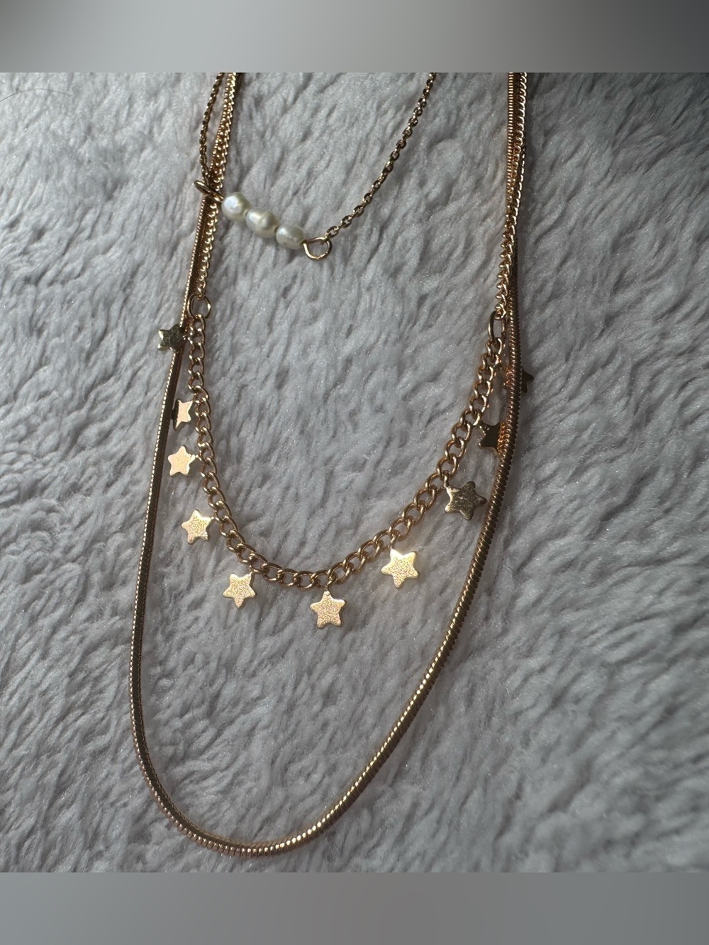 Universal Thread Layered Gold Toned Necklace and Trio of Bracelets - Picture 3 of 6